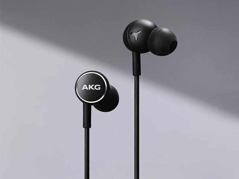 AKG Y100