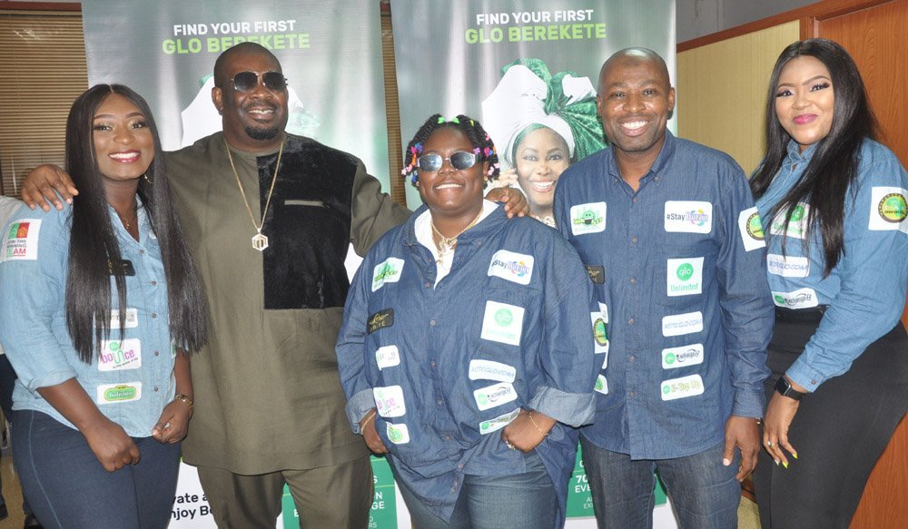 L-R: Globacom’s brand specialist, Adunola Agboola, new Glo ambassadors, Michael Collins Ajereh, also known as “Don Jazzy” and Teniola  Apata (Teni The Entertainer), Globacom’s Regional Manager, Primary, Lagos 2, Abdulrazaq Ande, and Brand Specialist, Chinenye Umeokoro, at the launch of a new tariff plan called Glo Berekete, in Lagos on Tuesday.