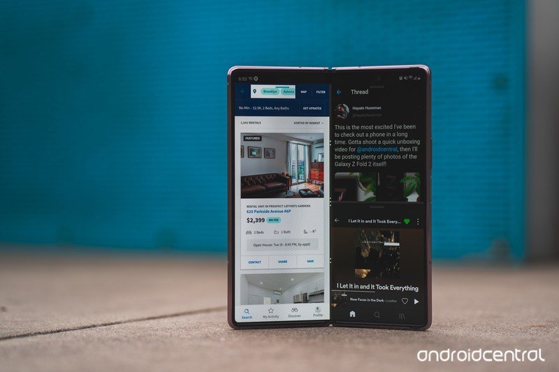 Samsung Galaxy Z Fold 2 multitasking