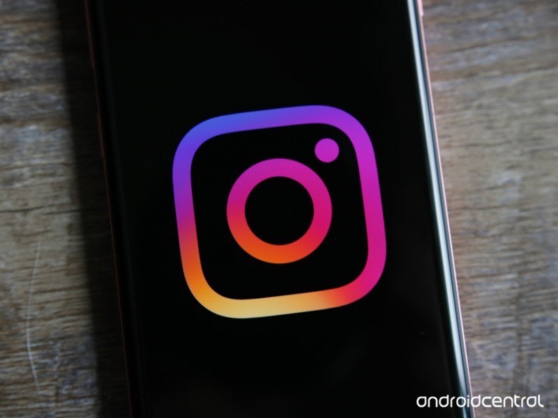 Instagram logo on a Galaxy S10