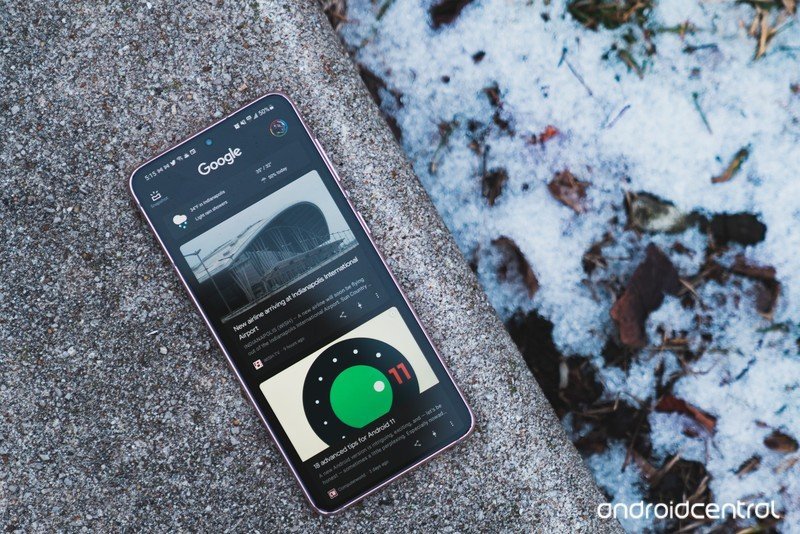 Google Discover feed on the Galaxy S21