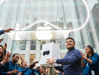 Apple Vision Pro arrives in Apple Store locations across the U.S.