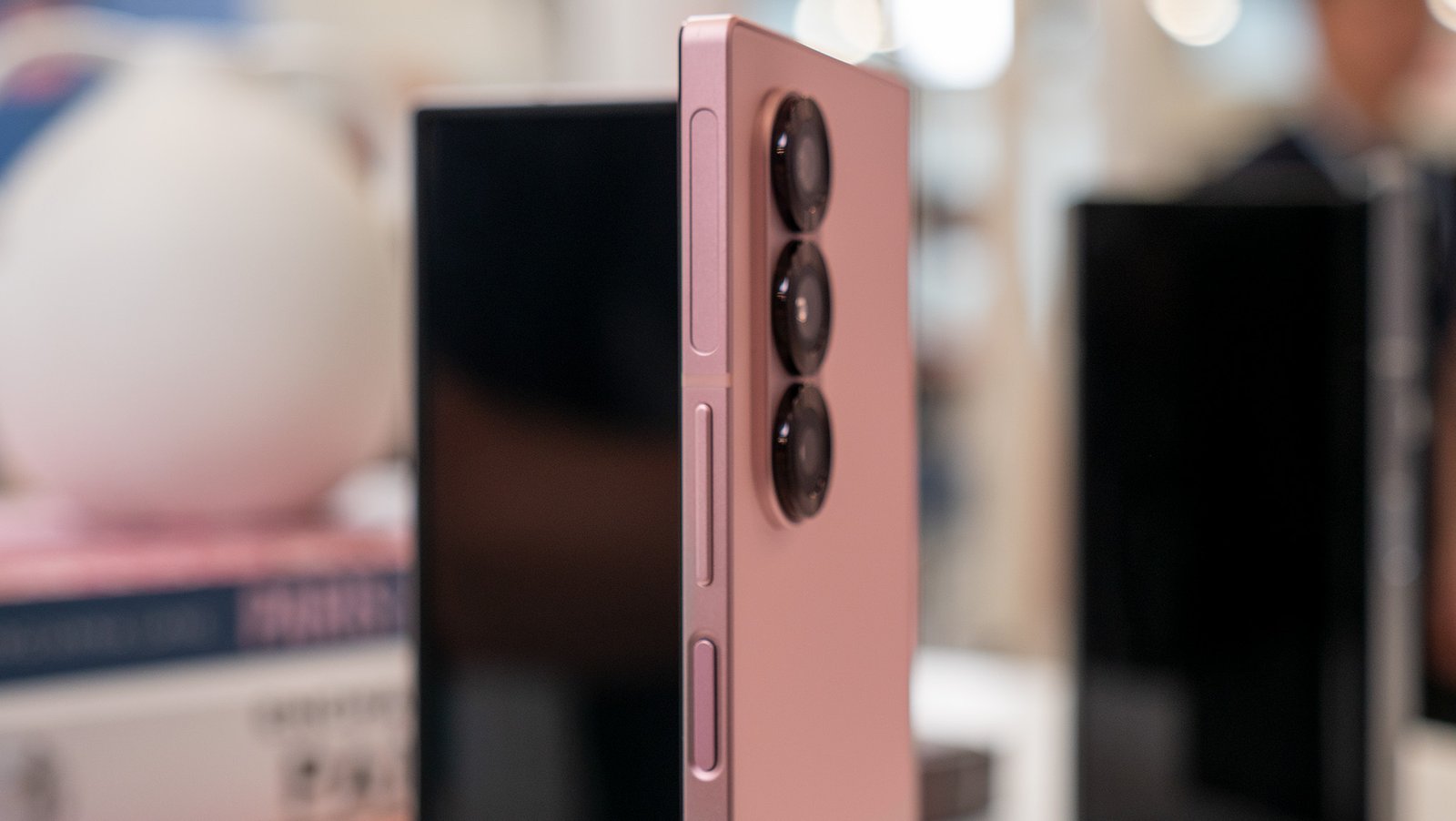 Hands-on with the Samsung Galaxy Z Fold 6