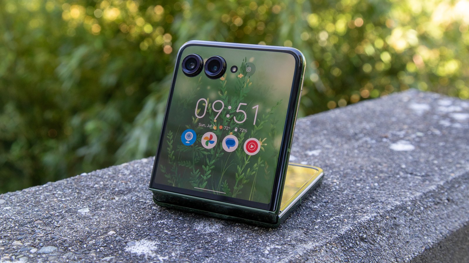 The Motorola Razr Plus 2024 cover screen with the phone open at an angle