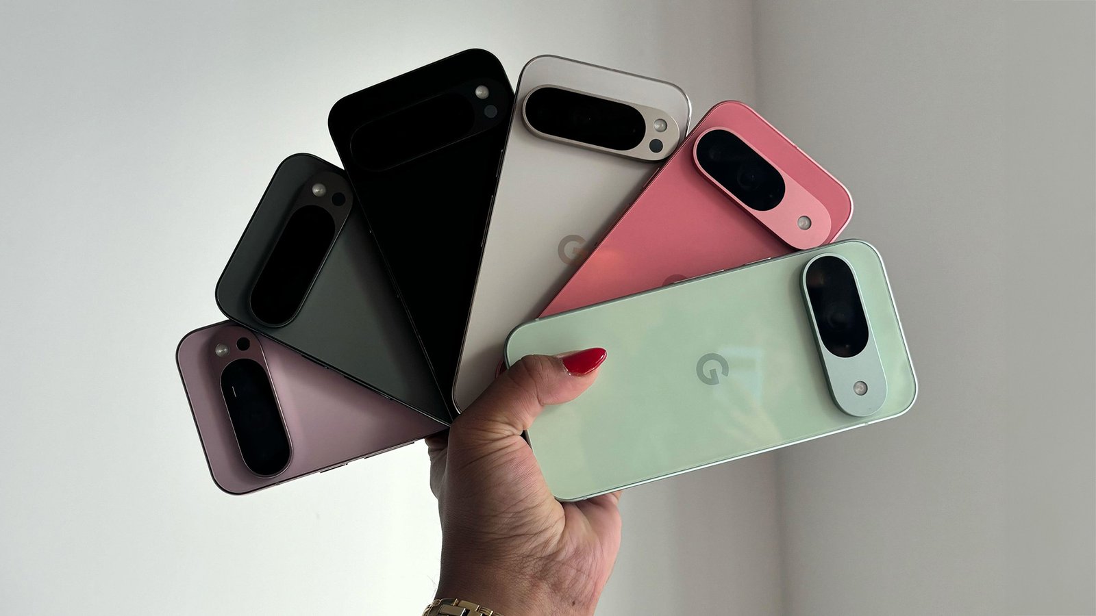 Displaying various colors of the Google Pixel 9 and Pixel 9 Pro