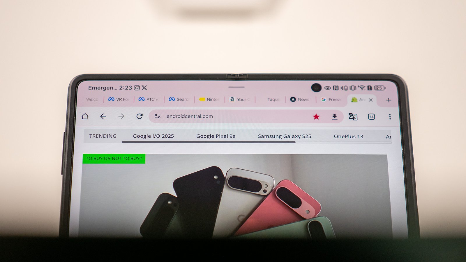 Tabs on the top of Google Chrome for Android on an Honor Magic V3