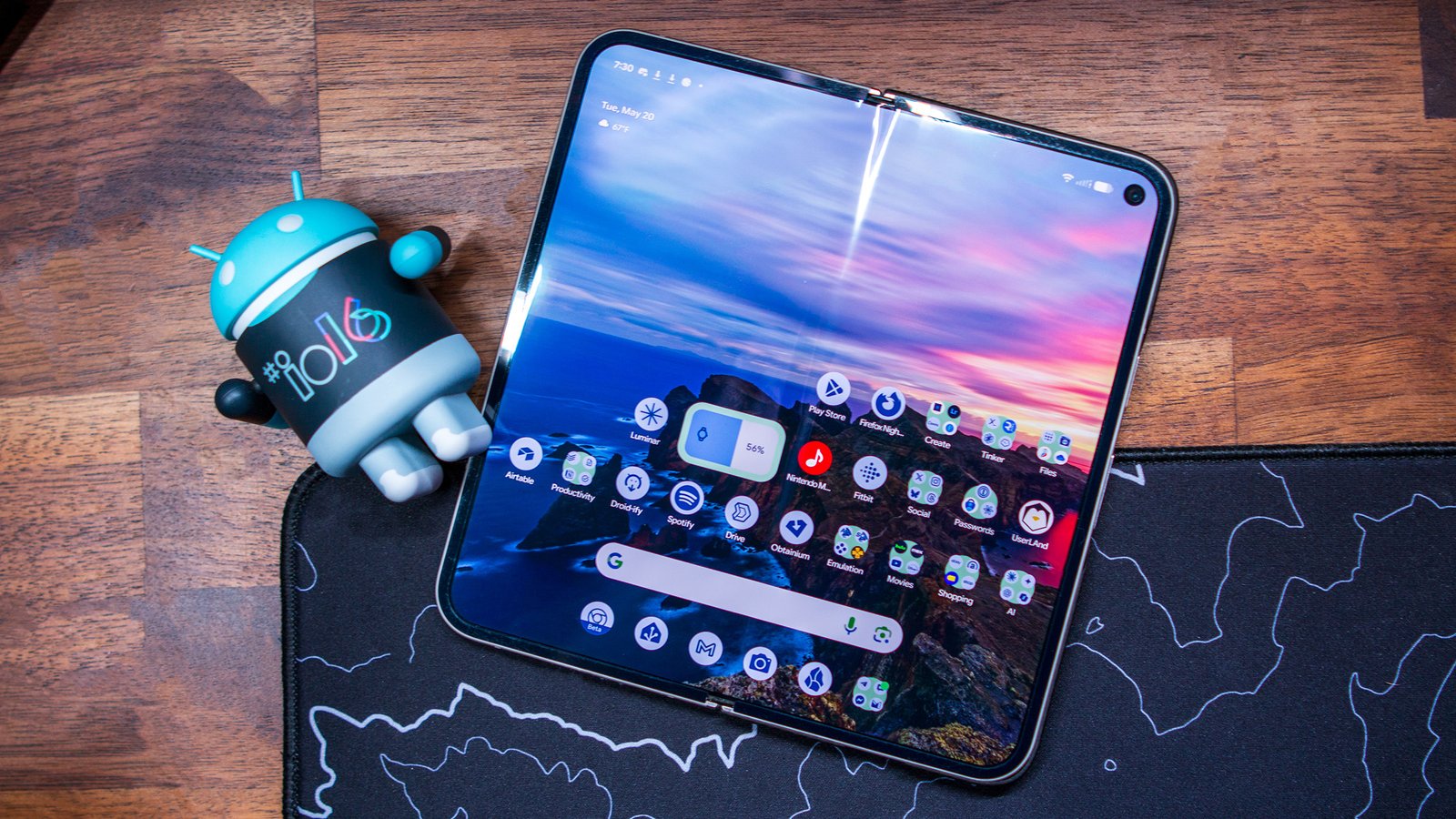 Android 16 QPR1 Beta 1 home screen on Pixel 9 Pro Fold