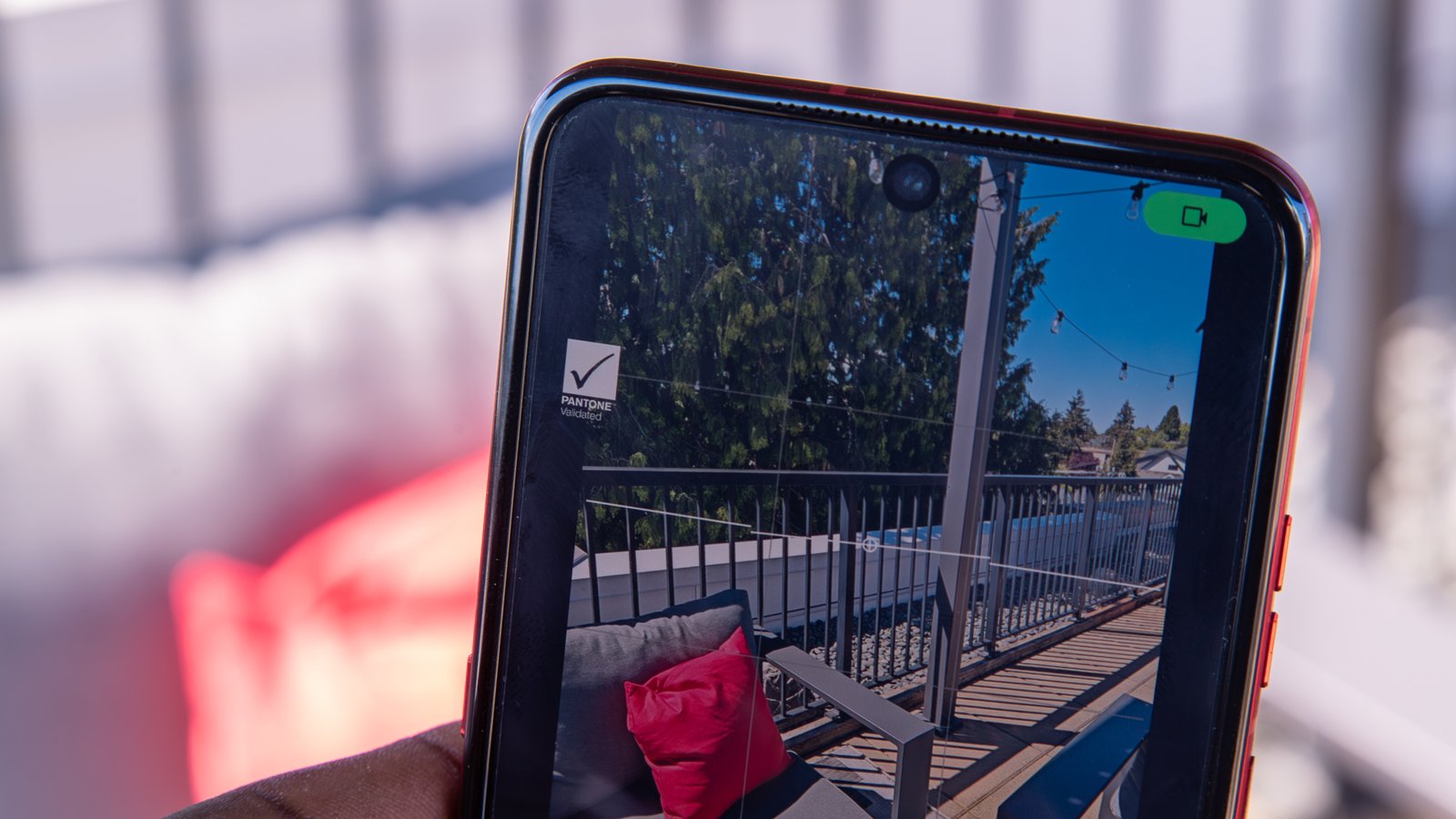 Pantone icon on the Razr Ultra 2025 camera